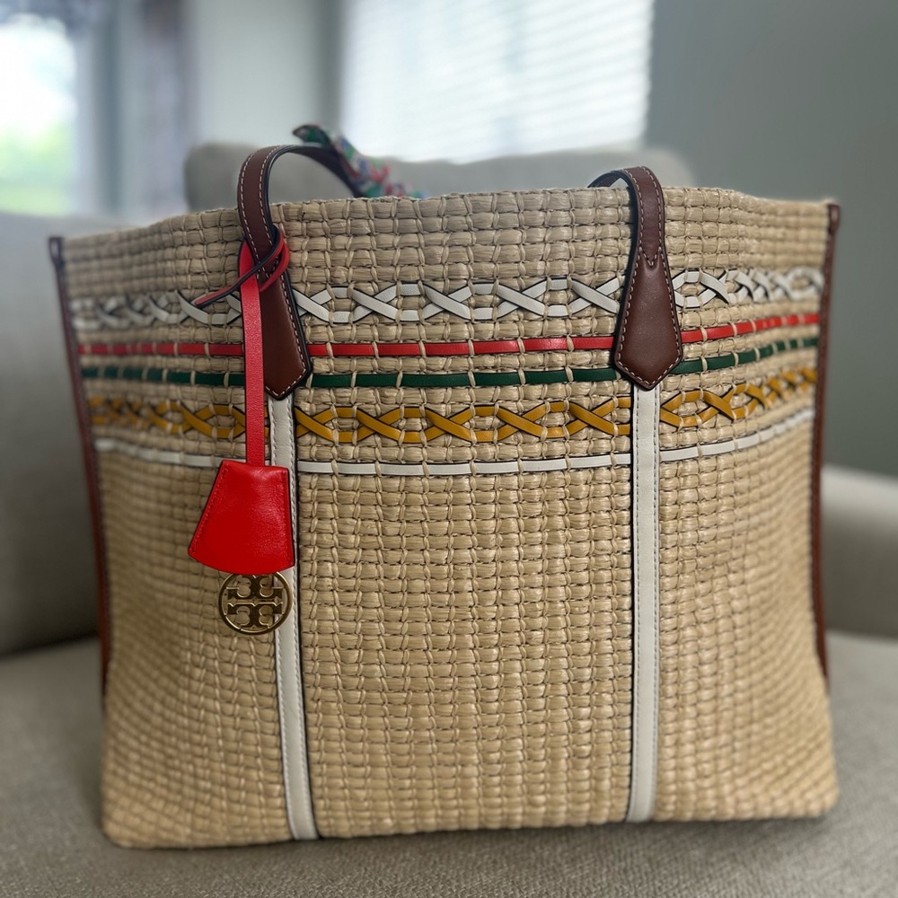 Tory Burch Oversized Raffia Perry Tote - Picture 3 of 11